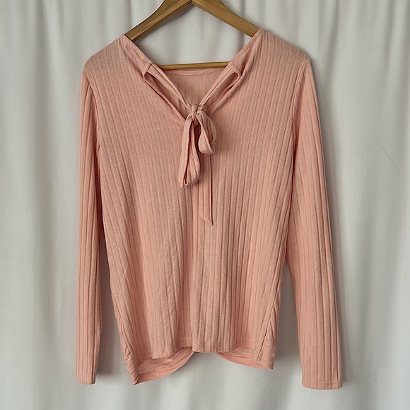 Juicy Couture Cute Front Twist Back Tie Pink Long Sleeve Sweater Top **Sz M** - Picture 2 of 4
